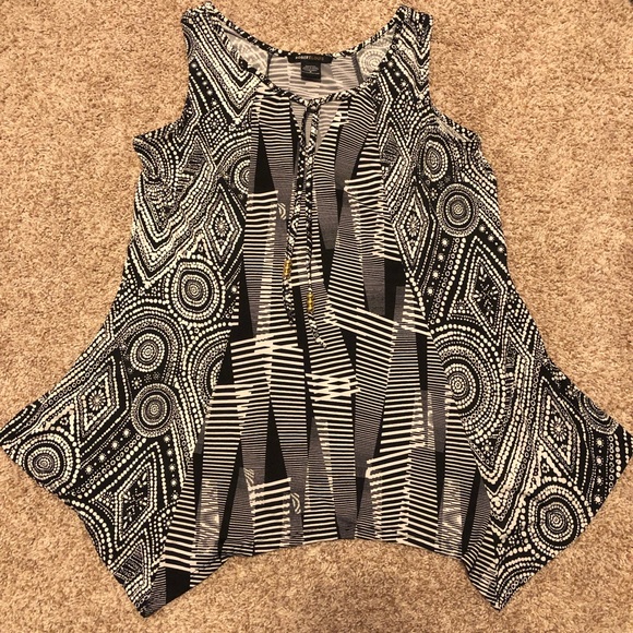 Robert Louis Tops - Robert Louis Geometric Pattern Sleeveless Blouse Tunic
